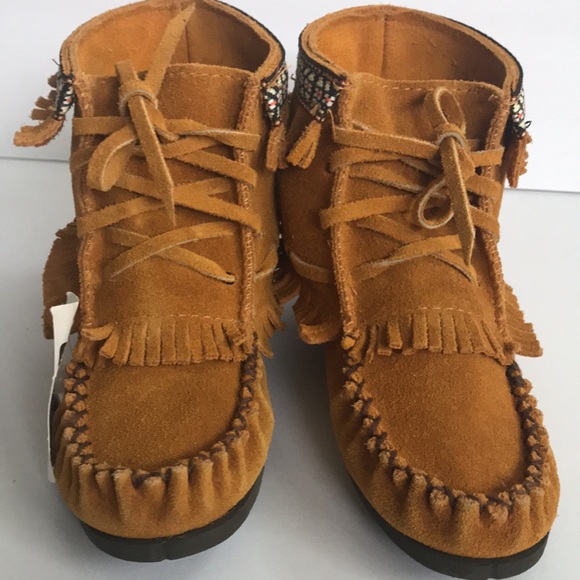 NWT Laurentian Chief moccasins - Picture 2 of 8